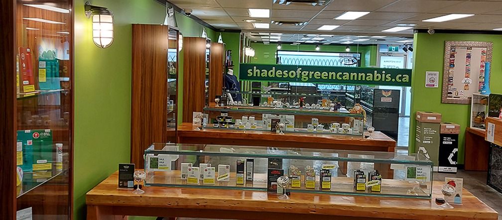 Cannabis Store Shades of Green Cannabis - 0