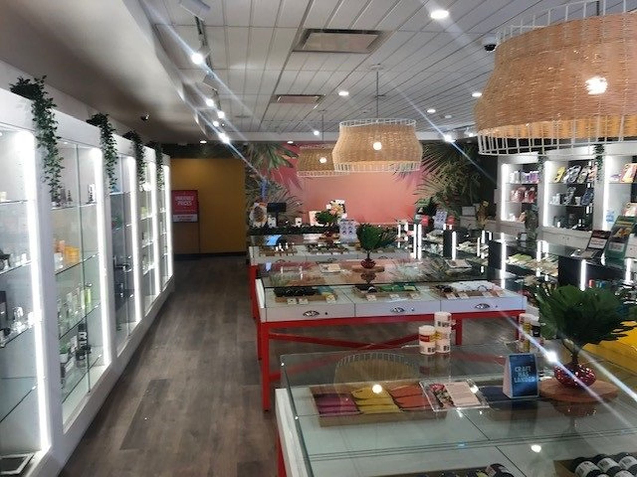 Cannabis Store Canna Cabana - Canmore - 2