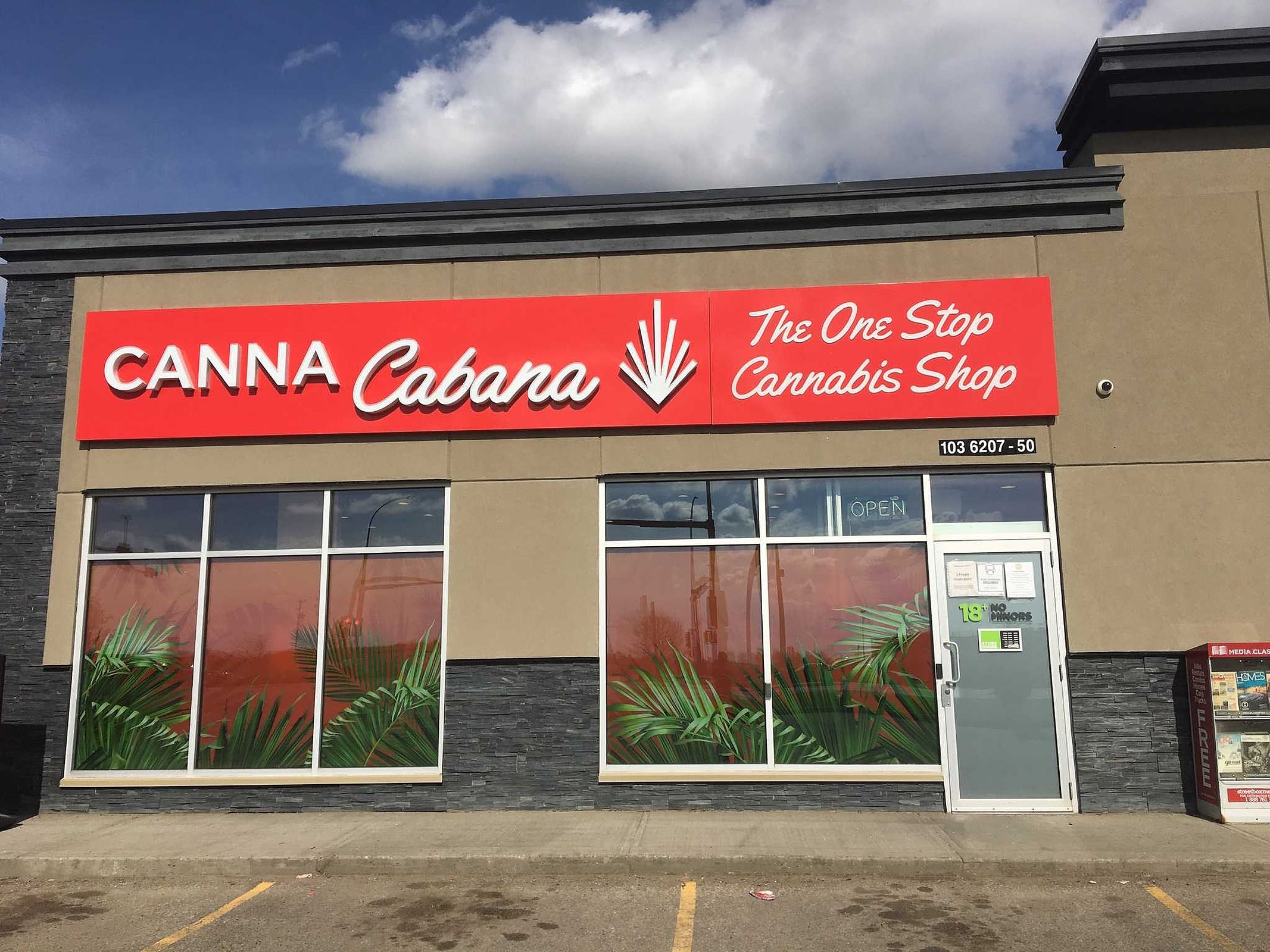 Cannabis Store Canna Cabana - Leduc Plaza - 3