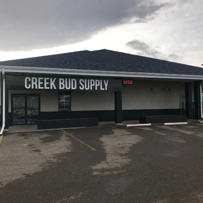 Cannabis Store Creek Bud Supply - 11