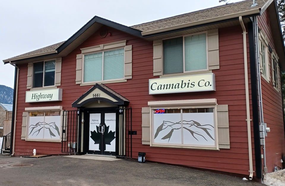 Cannabis Store Highway Cannabis Co. - 2