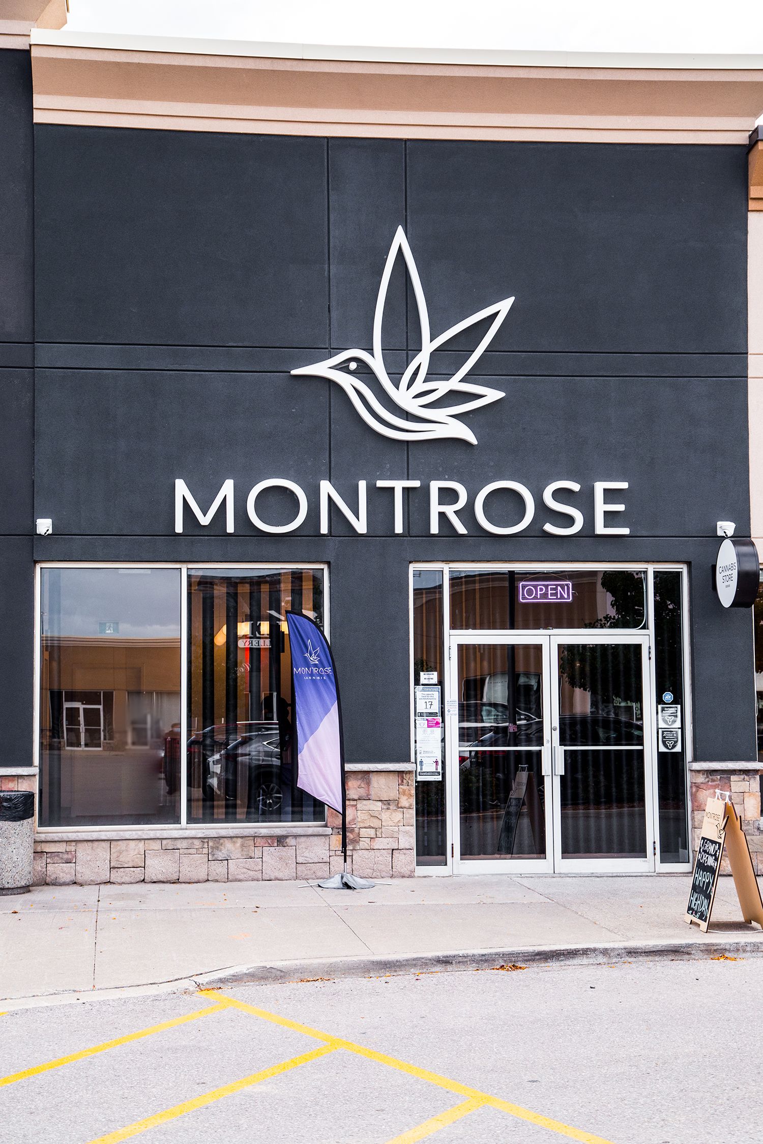 Cannabis Store Montrose Cannabis - Pickering - 4