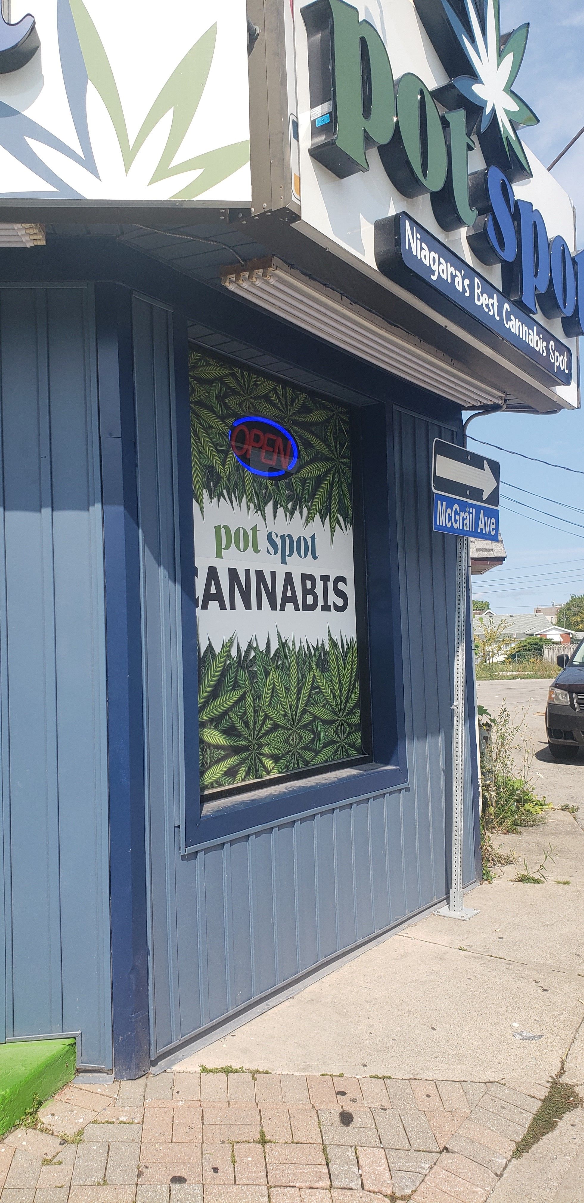 Cannabis Store Pot Spot - Niagara Falls - 14