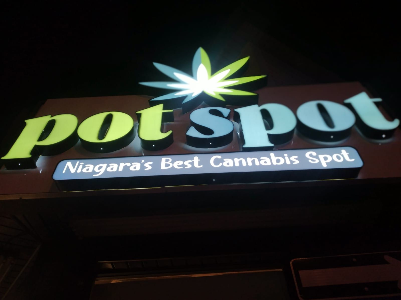 Cannabis Store Pot Spot - Niagara Falls - 3