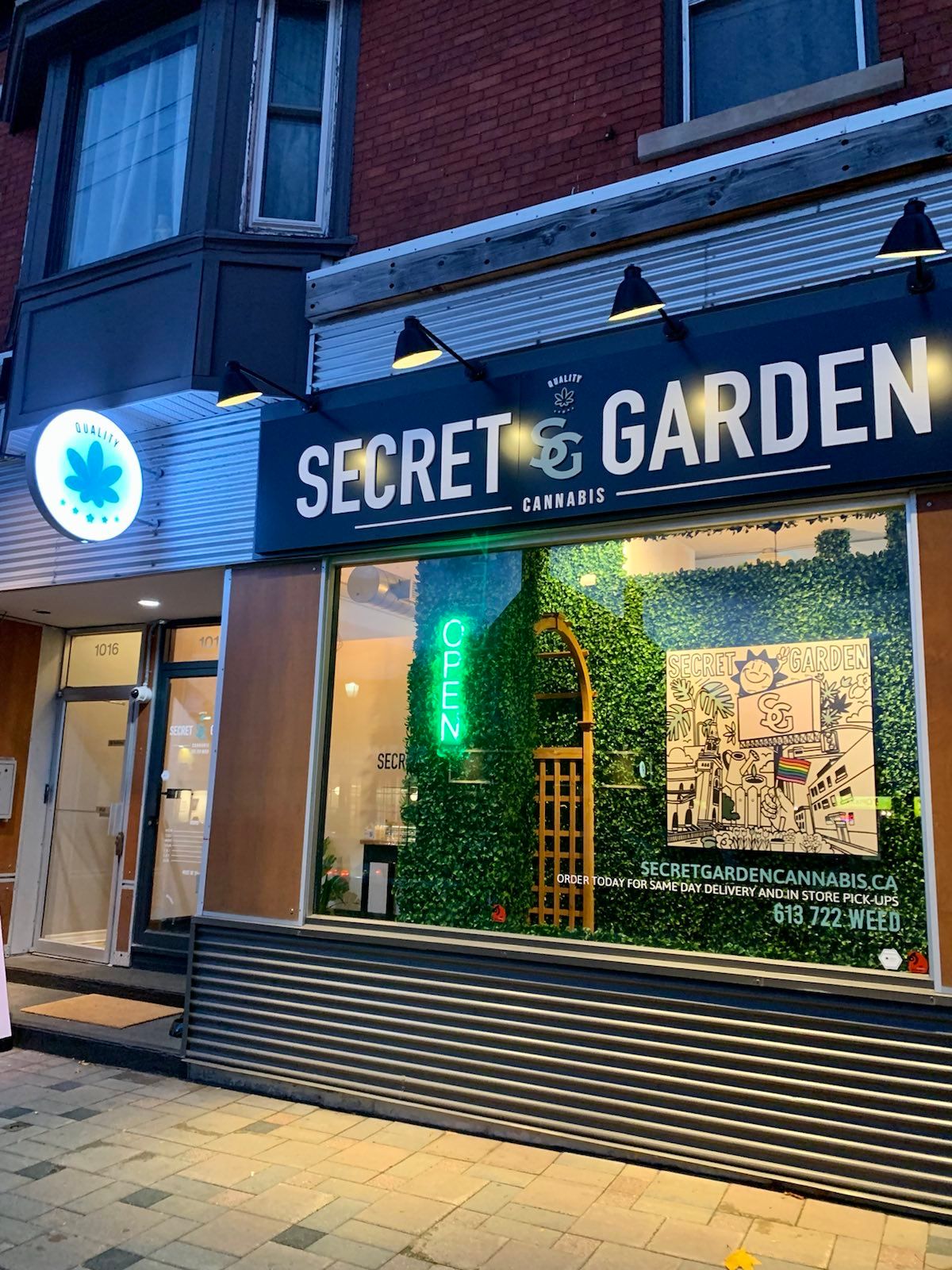 Cannabis Store Secret Garden Cannabis - Ottawa - 2