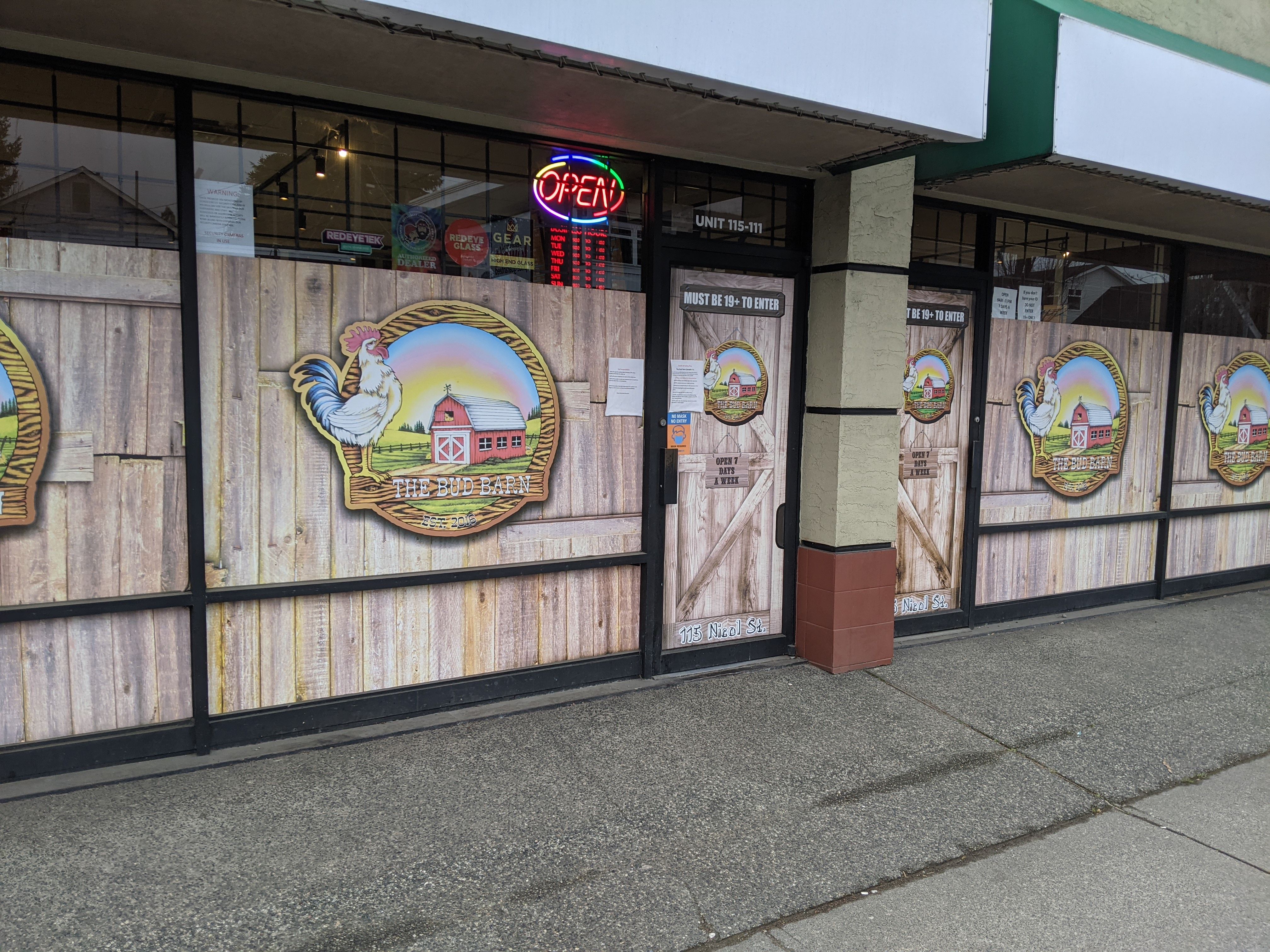 Cannabis Store The Bud Barn - Nanaimo - 2